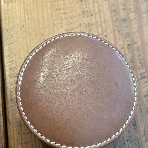 Vintage Coach Travel Clock with Case ⏰ - Picture 6 of 13